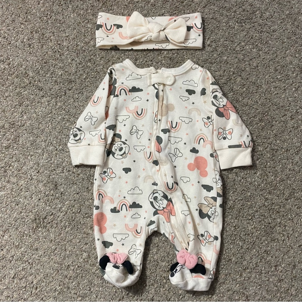 ⭐️Minnie Mouse newborn sleeper